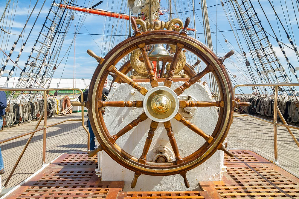 a ship's helm